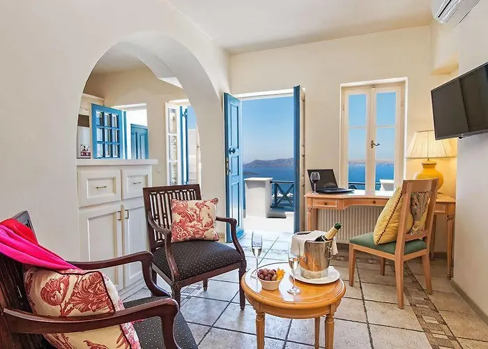 Golden Star 2* Φηρά