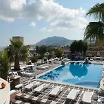 Golden Star 2* Fira (Santorini)