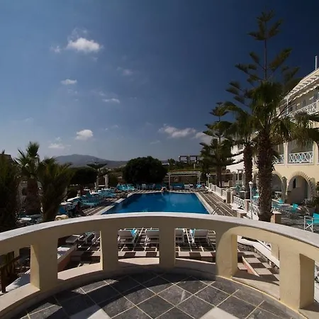 Golden Star מלון