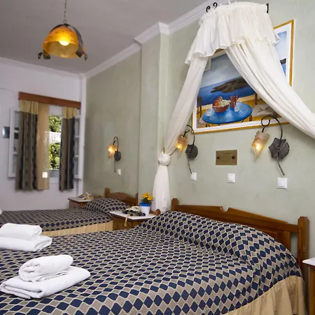 Golden Star סנטוריני