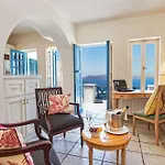 Golden Star 2* Fira (Santorini)